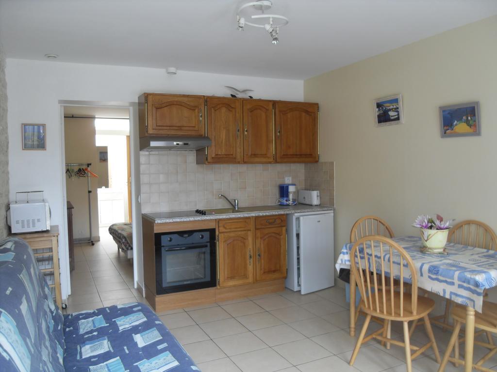 Apartamento Maison En Pierre Port-en-Bessin-Huppain Habitación foto